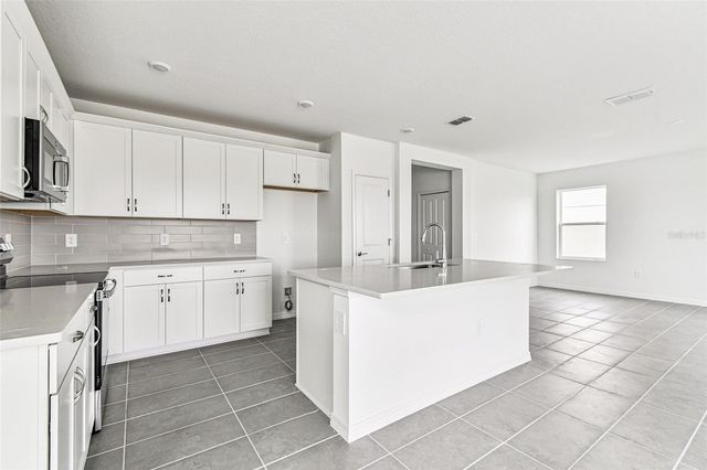 9106 OPTIMIST WAY, Palmetto, FL 34221