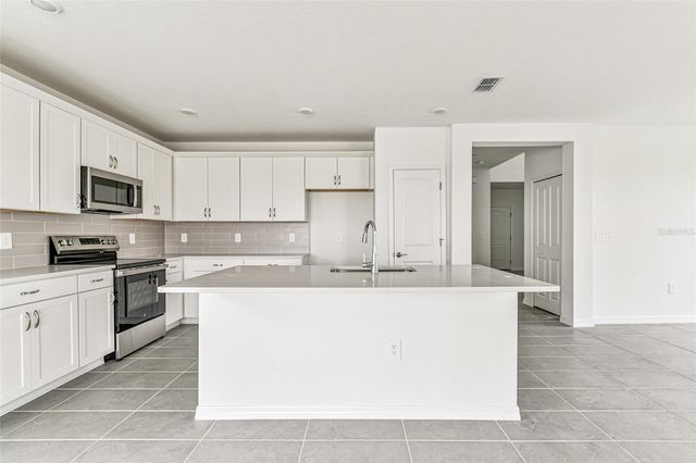 9106 OPTIMIST WAY, Palmetto, FL 34221