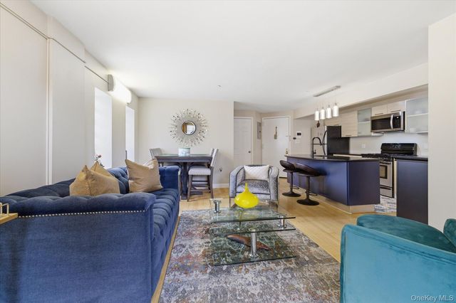 8375 117th Street 6F, Kew Gardens, NY 11418