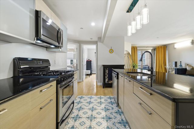 8375 117th Street 6F, Kew Gardens, NY 11418