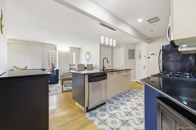 8375 117th Street 6F, Kew Gardens, NY 11418