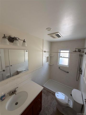 59 Wood Street 1st floor, Lynbrook, NY 11563