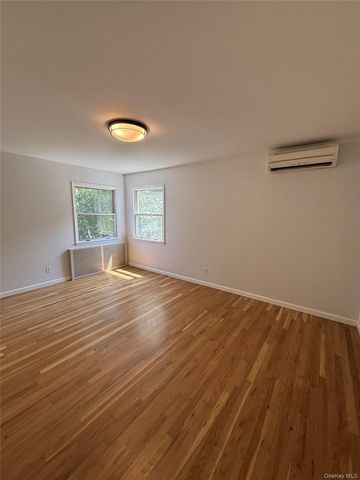 59 Wood Street 1st floor, Lynbrook, NY 11563