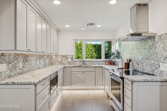 7338 E Rovey Avenue, Scottsdale, AZ 85250