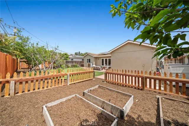 2665 Club Mesa Place, Costa Mesa, CA 92627