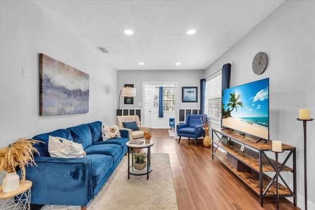 719 35TH STREET W, Bradenton, FL 34205