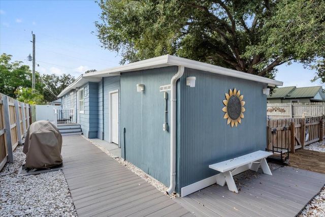 719 35TH STREET W, Bradenton, FL 34205