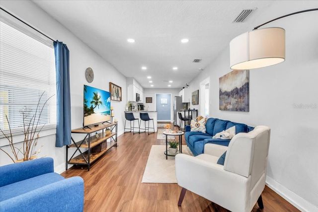 719 35TH STREET W, Bradenton, FL 34205