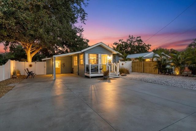 719 35TH STREET W, Bradenton, FL 34205