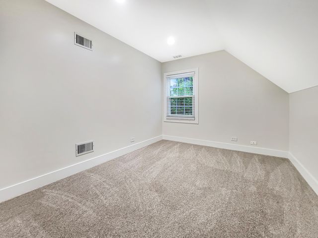 401 S Fourth Avenue, Libertyville, IL 60048