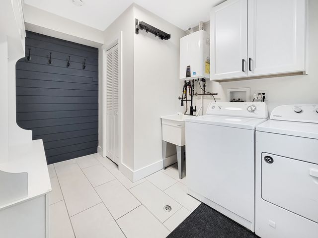 401 S Fourth Avenue, Libertyville, IL 60048