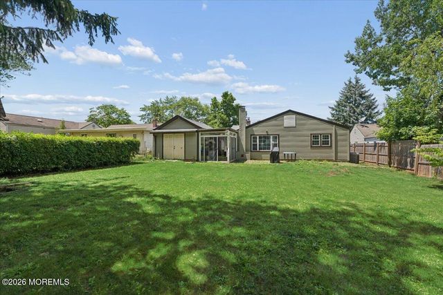 42 Walnut Street, Edison, NJ 08817