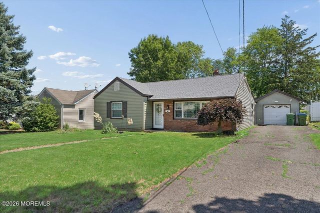 42 Walnut Street, Edison, NJ 08817