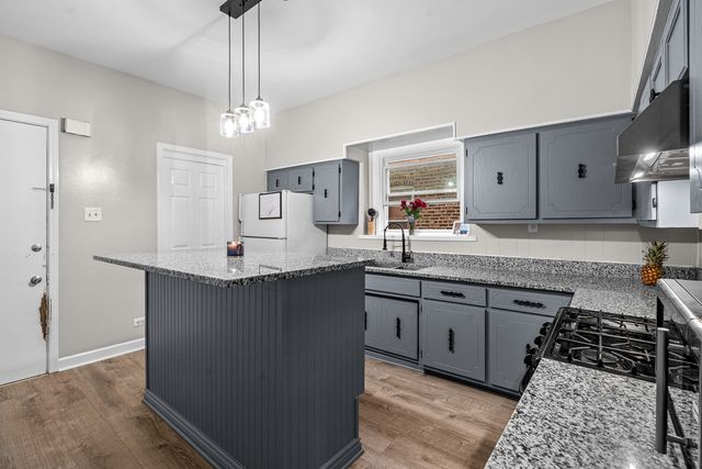 2231 S 58th Court, Cicero, IL 60804