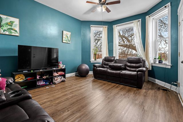 2231 S 58th Court, Cicero, IL 60804