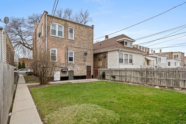 2231 S 58th Court, Cicero, IL 60804