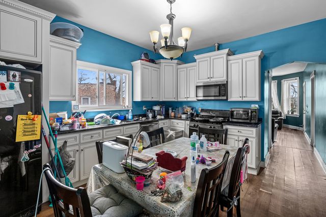 2231 S 58th Court, Cicero, IL 60804