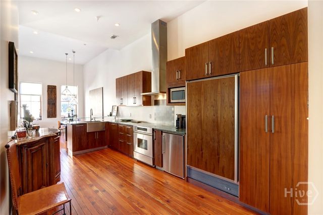 9 W York Street 306, Savannah, GA 31401