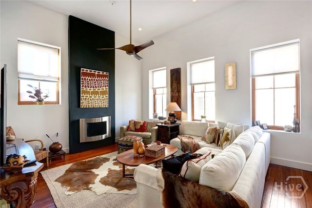 9 W York Street 306, Savannah, GA 31401