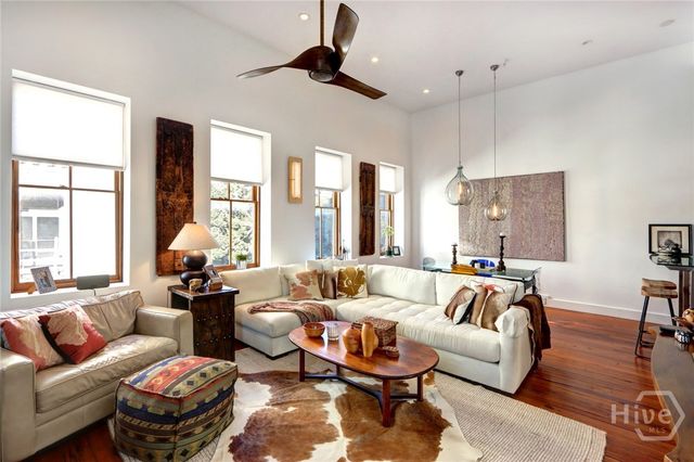 9 W York Street 306, Savannah, GA 31401