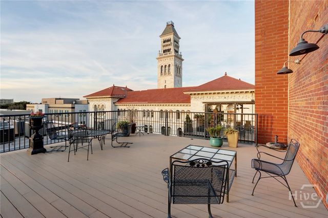 9 W York Street 306, Savannah, GA 31401