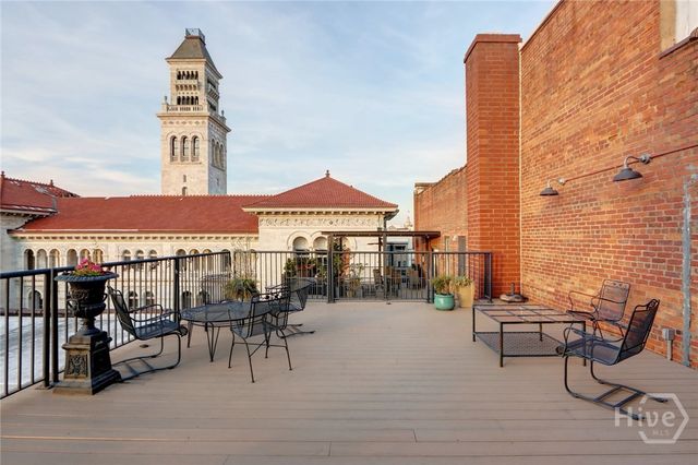 9 W York Street 306, Savannah, GA 31401