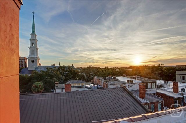 9 W York Street 306, Savannah, GA 31401