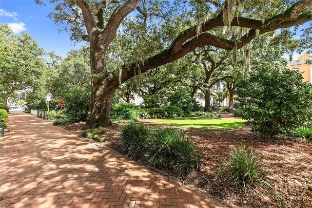 9 W York Street 306, Savannah, GA 31401