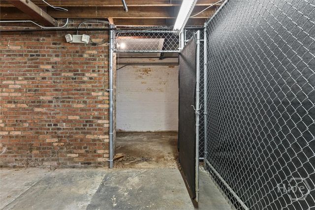 9 W York Street 306, Savannah, GA 31401