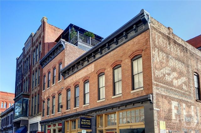 9 W York Street 306, Savannah, GA 31401