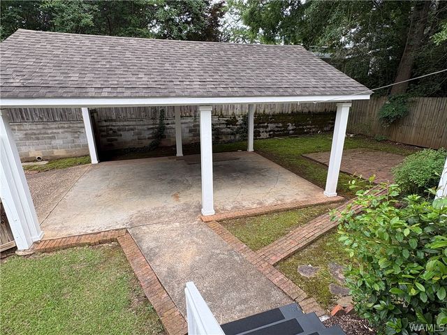 215 17th, Tuscaloosa, AL 35401