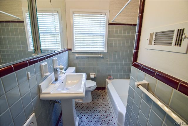 215 17th, Tuscaloosa, AL 35401