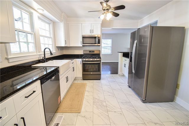 215 17th, Tuscaloosa, AL 35401
