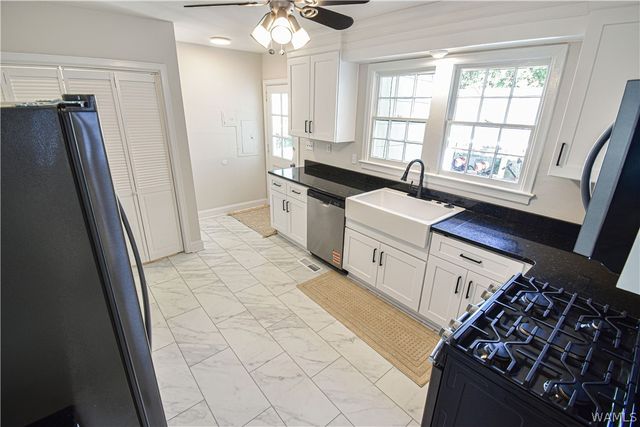 215 17th, Tuscaloosa, AL 35401