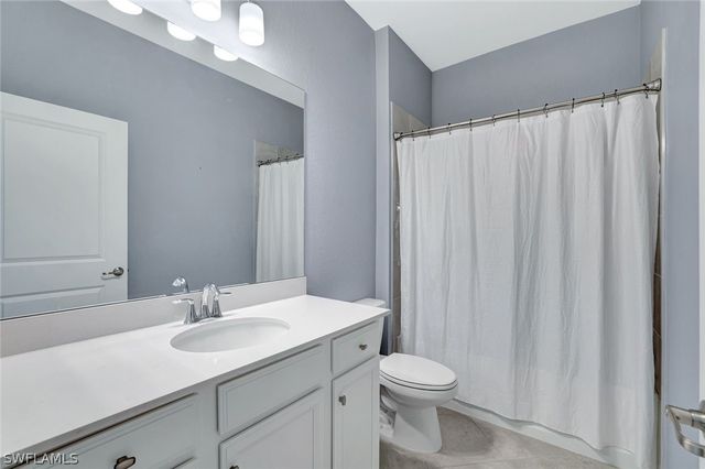 2567 Vine AVE, Naples, FL 34120