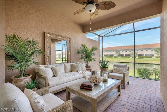 2567 Vine AVE, Naples, FL 34120