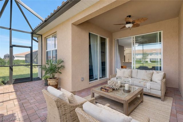 2567 Vine AVE, Naples, FL 34120