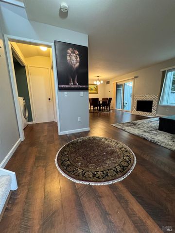 58 Scottsdale Way, Novato, CA 94945