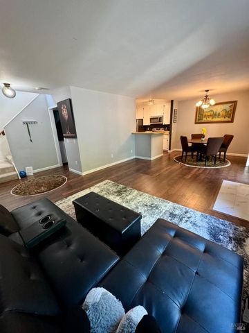 58 Scottsdale Way, Novato, CA 94945