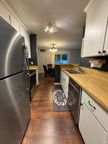 58 Scottsdale Way, Novato, CA 94945