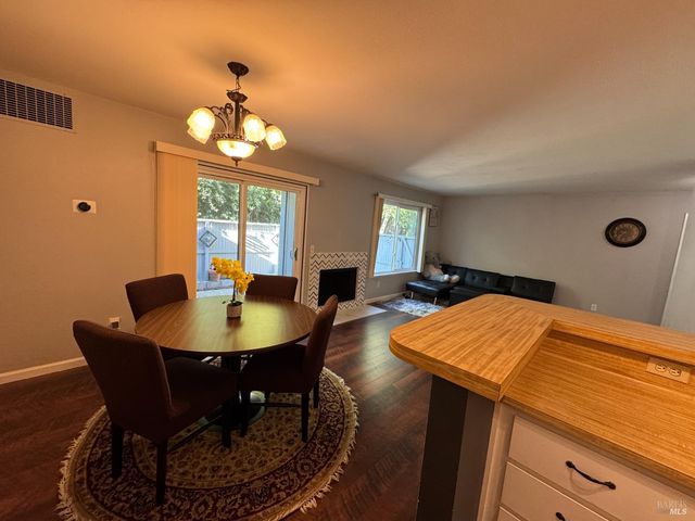 58 Scottsdale Way, Novato, CA 94945