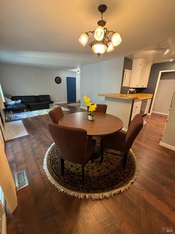 58 Scottsdale Way, Novato, CA 94945