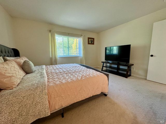 58 Scottsdale Way, Novato, CA 94945