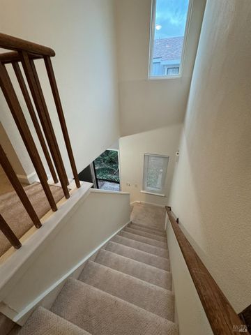 58 Scottsdale Way, Novato, CA 94945