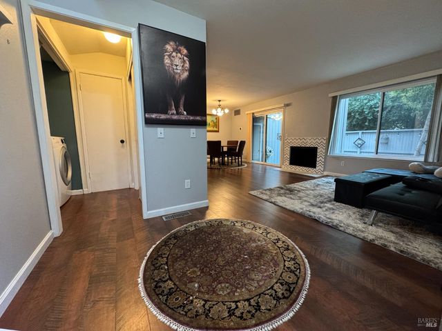 58 Scottsdale Way, Novato, CA 94945