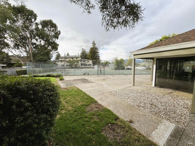 58 Scottsdale Way, Novato, CA 94945