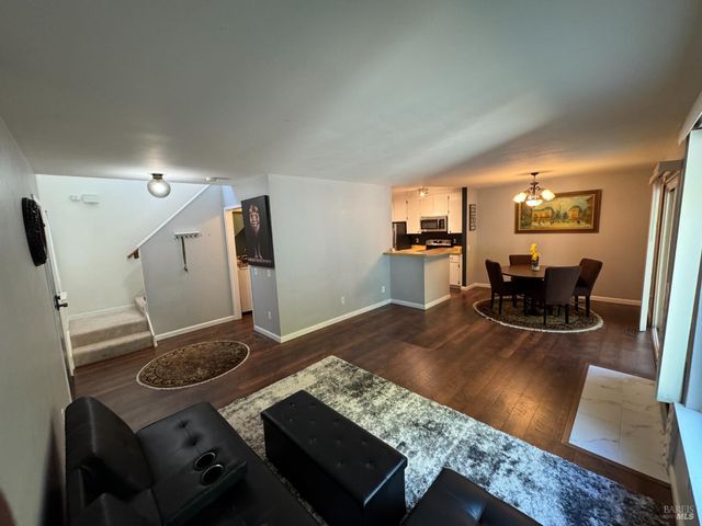 58 Scottsdale Way, Novato, CA 94945