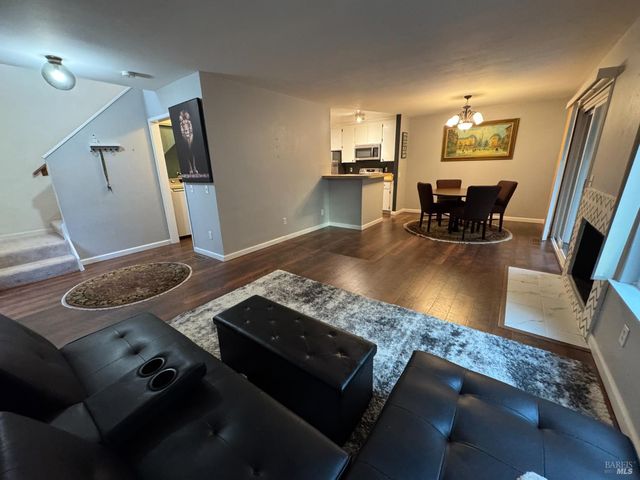 58 Scottsdale Way, Novato, CA 94945