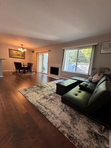 58 Scottsdale Way, Novato, CA 94945