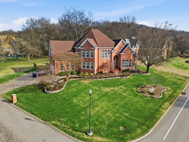 9411 Highwood Hill Rd, Brentwood, TN 37027